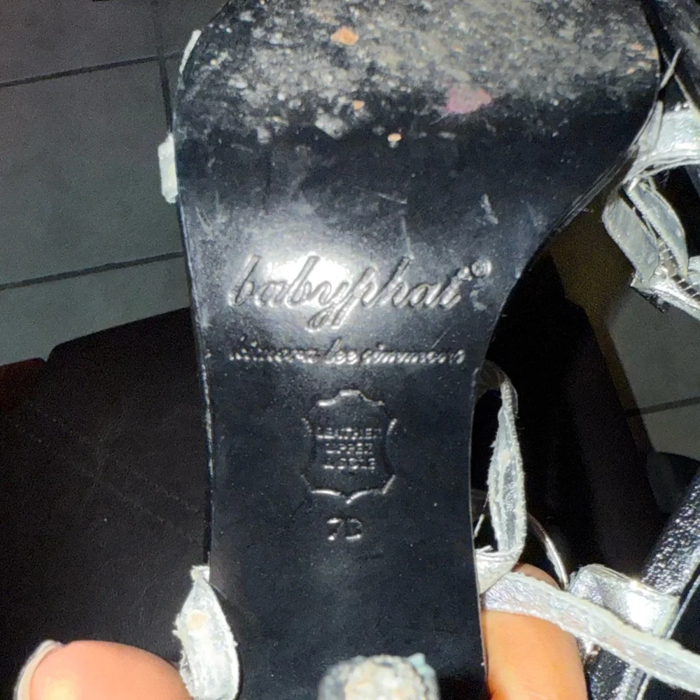 Baby Phat Silver Heels Elegant Design - Picture 5 of 12